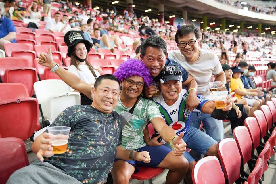 Fans back at the Singapore Rugby Sevens for the first time since 2019