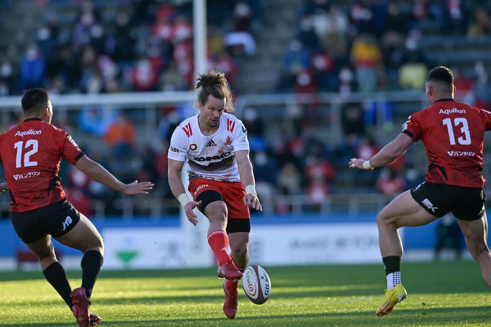 May 7, 2022, Kumagaya, Japan - Saitama Panasonic Wild Knights fly half  Rikiya Matsuda carries the ball at the game of Japan's professional rugby  league Japan Rugby League One division one between