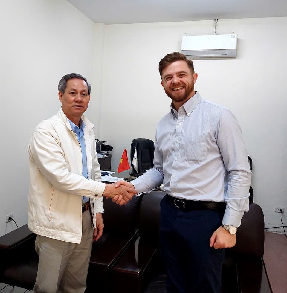 Da Viet Rugby met General Secretary of the Vietnam Olympic Committee, Tran Van Manh